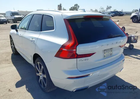 2020 Volvo Xc60 T5 Inscription z USA, uszkodzony, nr VIN YV4102DL4L1504566